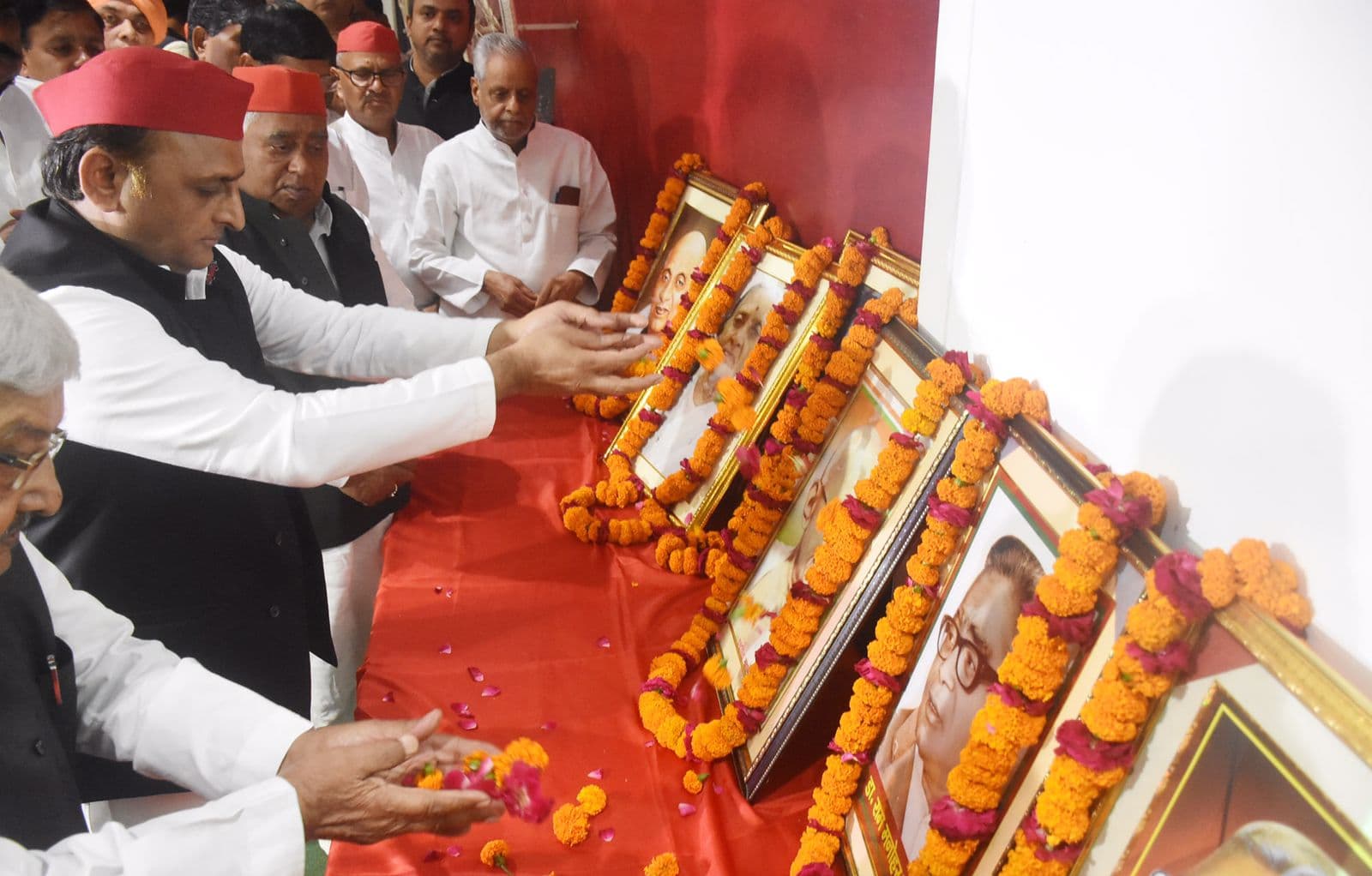 August Kranti: अगस्त क्रांति दिवस पर अखिलेश यादव ने पढ़ा 11 सूत्रीय संकल्प,  क्रांतिकारियों को किया नमन