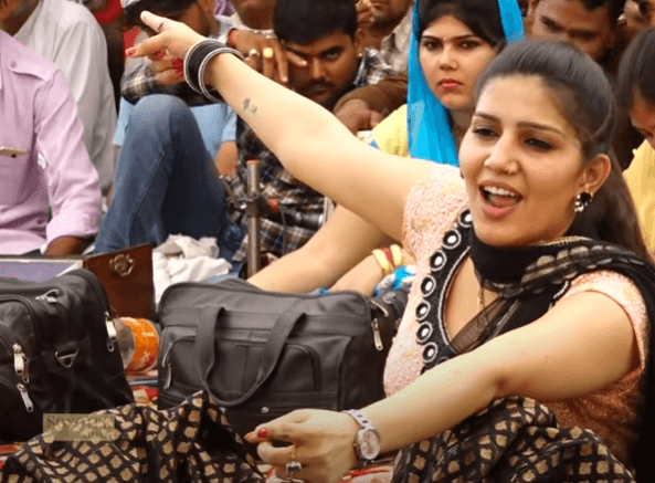 Sapna Choudhary : ‘ठेके वाली गली’ गाने पर सपना चौधरी का तूफानी डांस देख झूम उठे फैंस, देखें जबरदस्त VIDEO