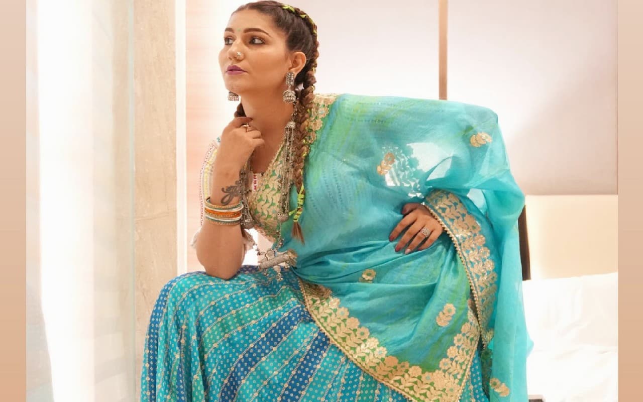 Sapna Choudhary: गरबा खेलने के लिए तैयार हैं सपना चौधरी, फैंस को भाया देसी क्वीन का ये लुक