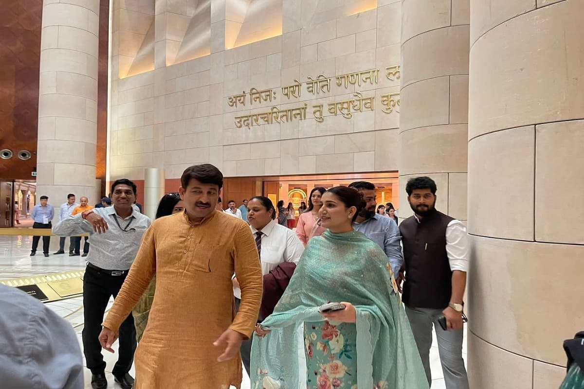 Sapna Choudhary: नए संसद भवन पहुंची सपना चौधरी, PM Modi की तारीफ में कही ये बात