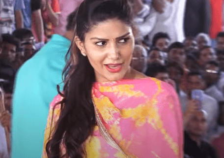 सपना चौधरी का हरियाणवी गाने 'पानी पानी' पर जबरदस्त डांस, वीडियो ने सोशल मीडिया पर मचाई धूम