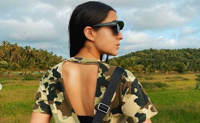 सारा अली खान पिंक ड्रेस में दिखीं बेहद खूबसूरत, तसवीर देख फैंस ने किया कमेंट- दिल से इंतजार...