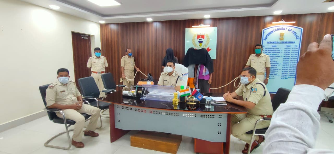 Jharkhand Crime News : दोस्त के साथ घूमने निकली नाबालिग के साथ सामूहिक दुष्कर्म, सरायकेला पुलिस ने पांच घंटे में किया खुलासा, तीनों आरोपियों को भेजा जेल