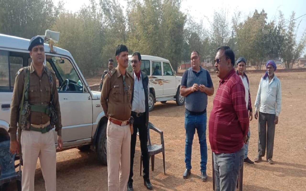 झारखंड में मूर्ति विसर्जन के दौरान पुलिस पर पत्थरबाजी करने वालों पर कार्रवाई, इनके खिलाफ दर्ज हुई FIR