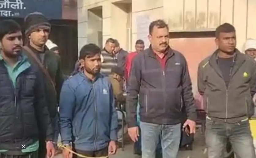 बिहार में साइबर क्राइम के खिलाफ दिल्ली पुलिस का बड़ा एक्शन, नवादा में एक करोड़ कैश के साथ दो शातिर गिरफ्तार