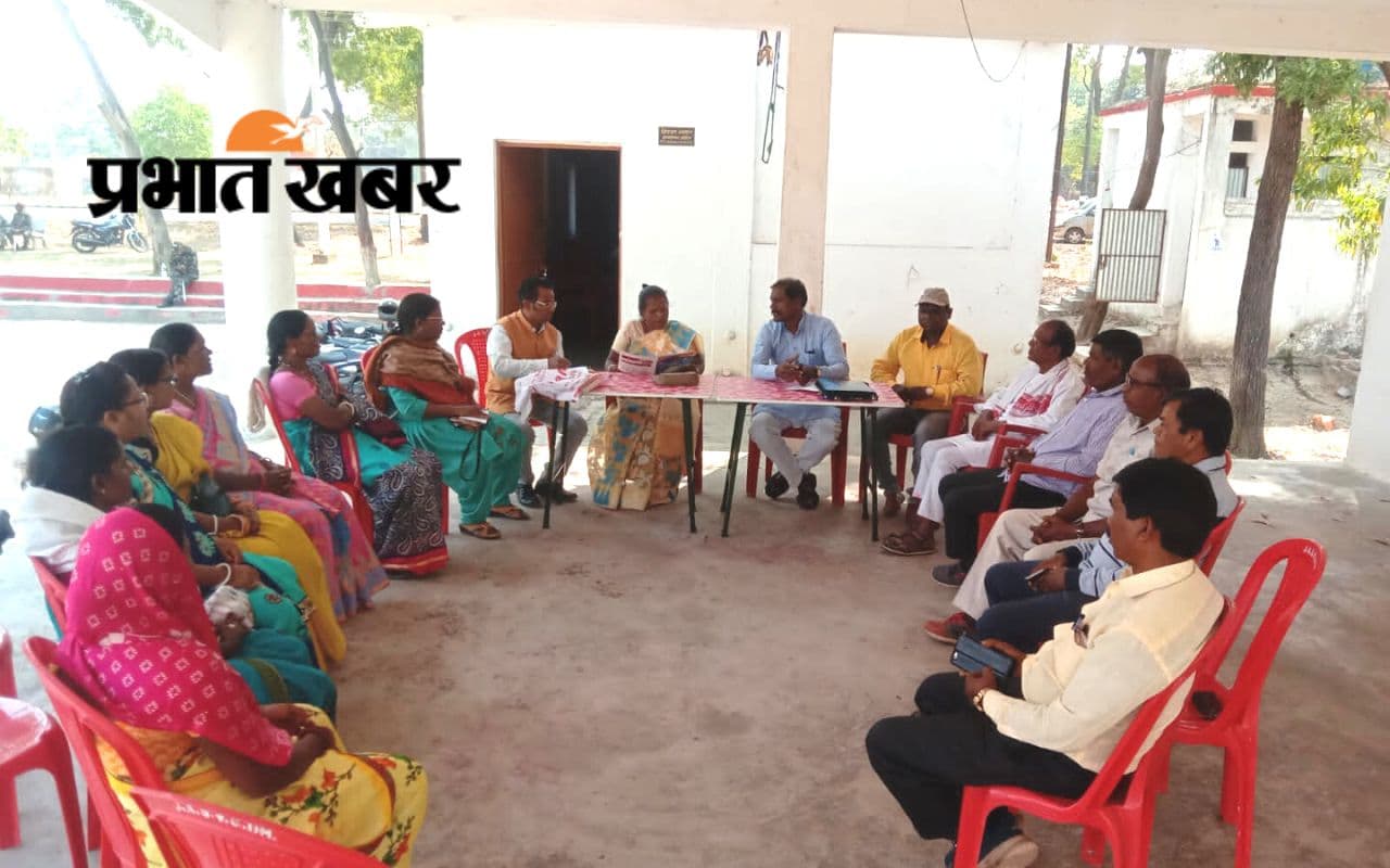 सरहुल पर तीन-चार रंग के मुर्गे की बलि देने की परंपरा का निर्वहन करें : मेघा उरांव