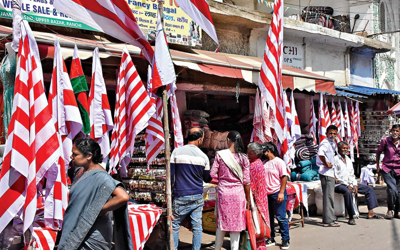 Sarhul Festival: सरहुलमय हुई राजधानी रांची, 300 से अधिक अखड़ा से निकलेगी शोभायात्रा