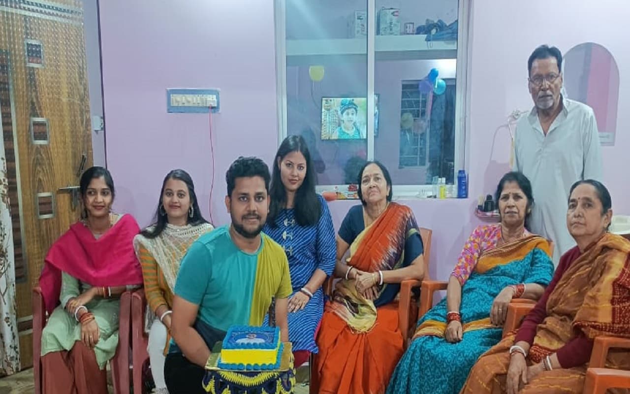 Kaun Banega Crorepati 14: अमिताभ बच्चन के साथ हॉट सीट पर बैठे झारखंड के सार्थक पांडा, जीते 6.40 लाख रुपये