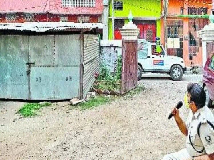 सासाराम में प्रशासन हुआ सख्त, बेवजह घूम रहे लोगों की हुई पिटाई