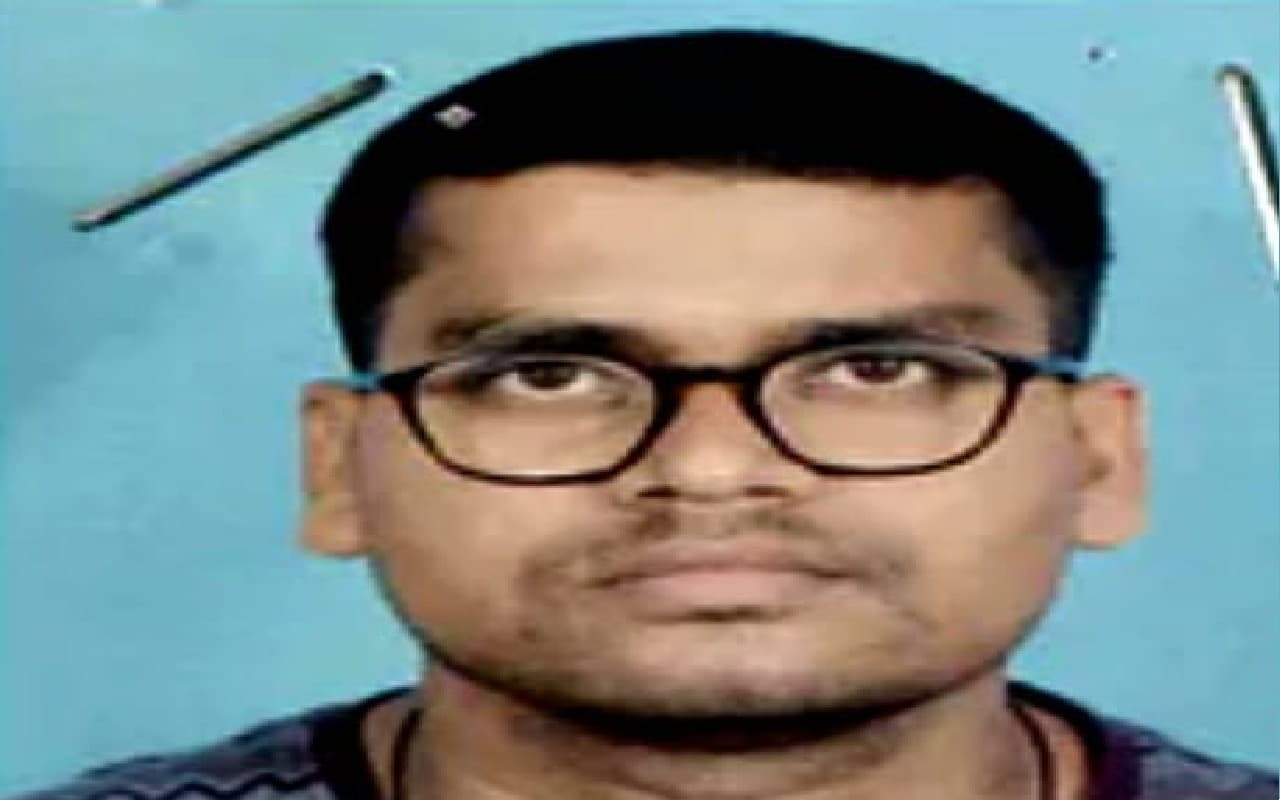 West Bengal Breaking News: बागुईआटी हत्याकांड का मुख्य अभियुक्त सत्येन्द्र गिरफ्तार, सीआईडी हिरासत में West Bengal Breaking News: बागुईआटी हत्याकांड का मुख्य अभियुक्त सत्येन्द्र गिरफ्तार, सीआईडी हिरासत में