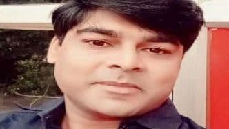 Exclusive: कैश को कैश कराने डाकघर पहुंचा विद्युत विभाग, आरटीआई को लेकर अलीगढ़ में आया अनोखा मामला Exclusive: कैश को कैश कराने डाकघर पहुंचा विद्युत विभाग, आरटीआई को लेकर अलीगढ़ में आया अनोखा मामला