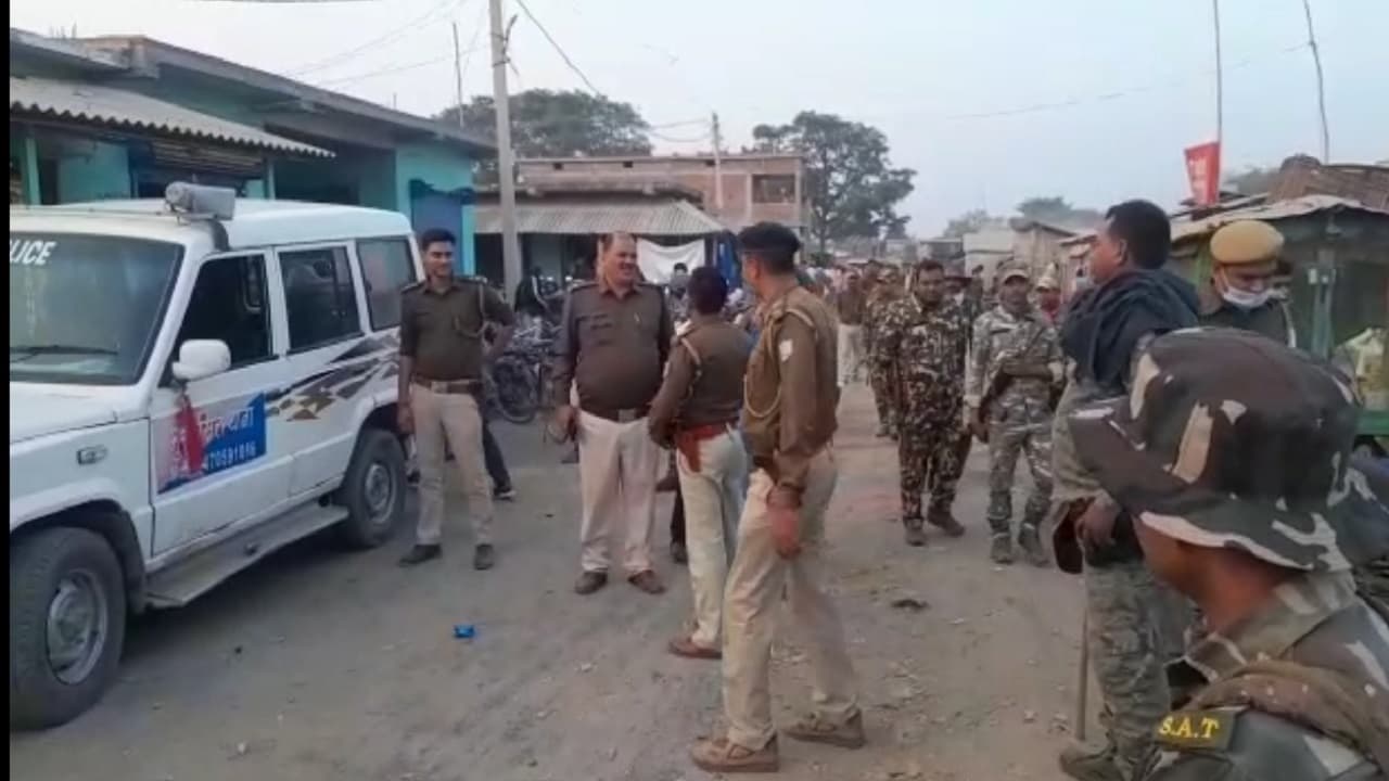 पटना में शराब कारोबारियों को पकड़ने गयी उत्पाद विभाग की टीम पर हमला, कई पुलिसकर्मी घायल