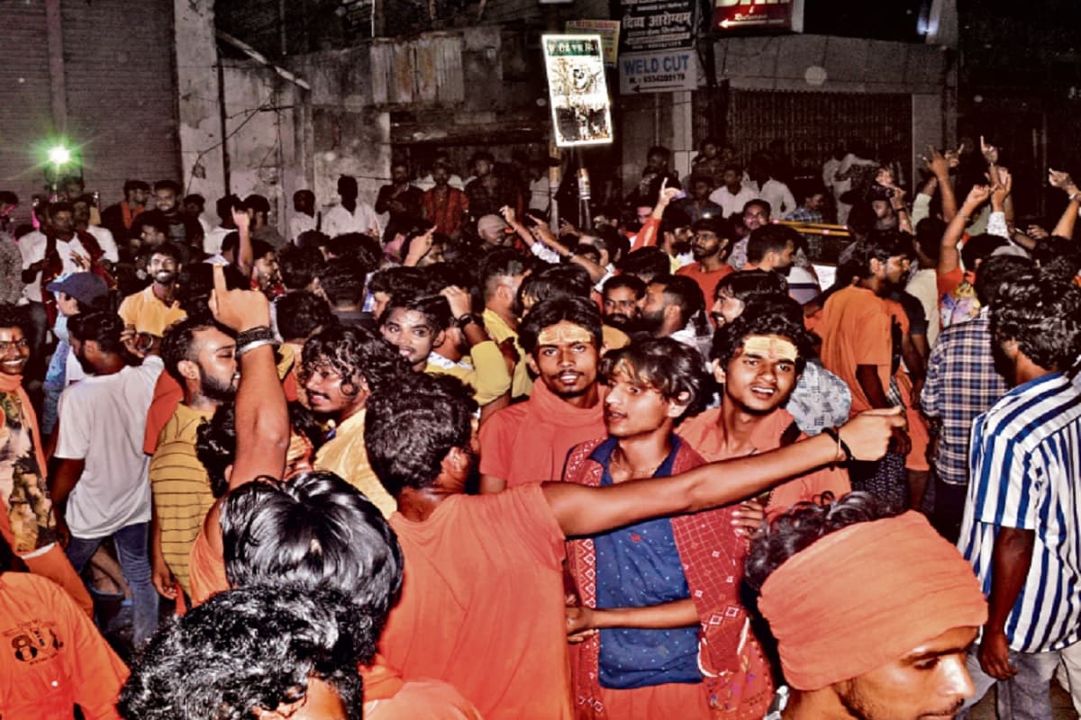 Prabhat Special: सावन में ये पूजन सामग्री चढ़ाने से भगवान शिव होते हैं प्रसन्न, लेकिन भूल से भी न चढ़ाएं चीजें