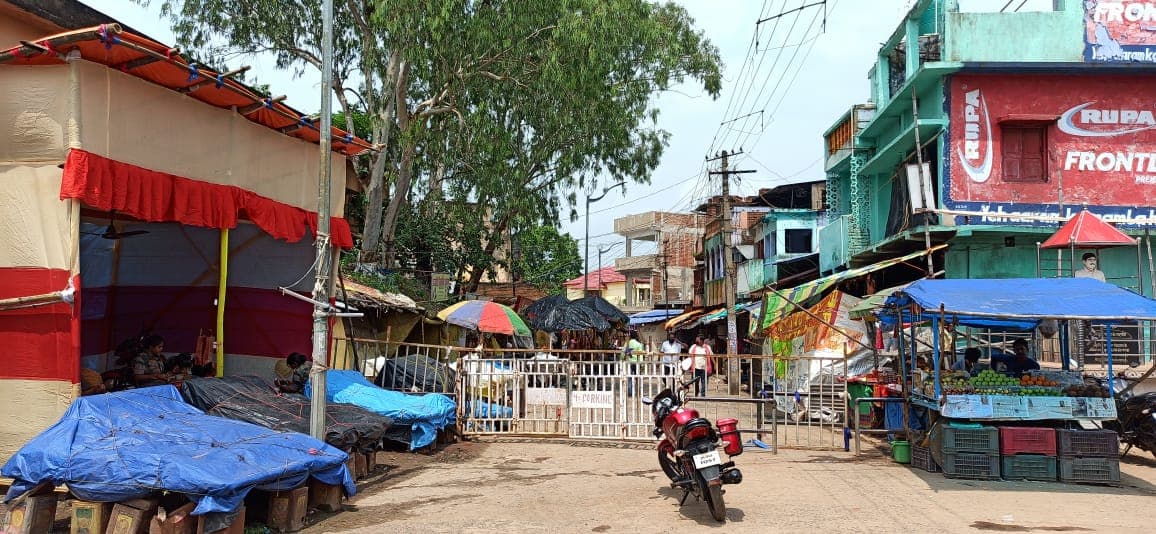 कोरोना से सावन का रंग फीका, फौजदारीनाथ के पंचशूल को प्रणाम कर लौट गये हजारों श्रद्धालु