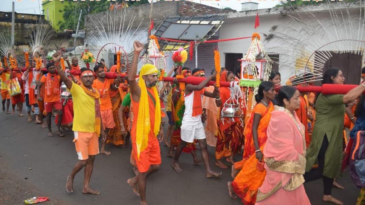 Sawan 2022, Shravani Mela 2022: सावन की तीसरी सोमवारी पर साहिबगंज में निकली 54 फीट लंबी कांवर यात्रा