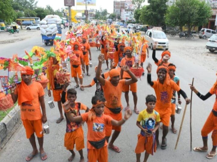 Sawan Somvar: बरेली में...हर-हर महादेव से गूंजे शिवालय, कांवड़ यात्रा को देखते हुए रूट का हुआ डायवर्जन