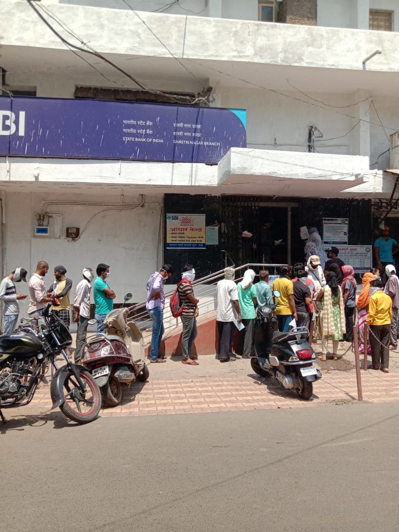 लॉकडाउन में खर्च से ज्यादा लोगों ने की बचत, एसबीआई रिसर्च में देखिए दिलचस्प आंकड़े