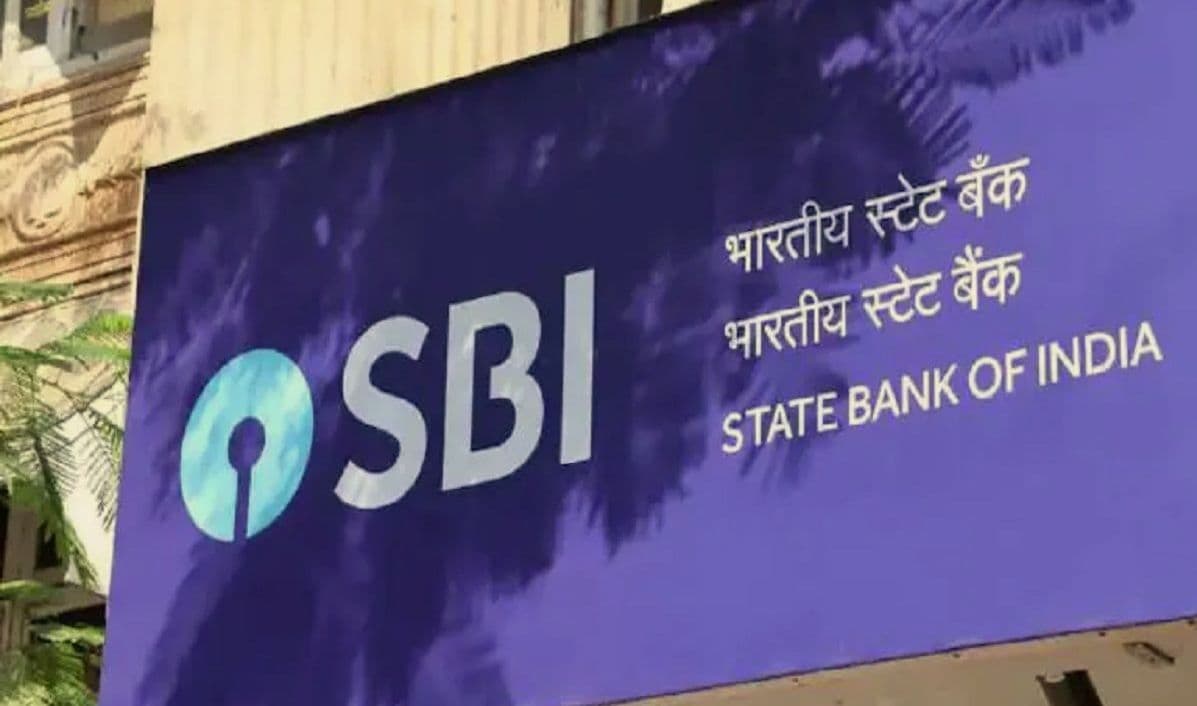 SBI अकाउंट होल्डर्स के लिए खुशखबरी, अब घर बैठे WhatsApp की मदद से चेक कर सकेंगे बैंक बैलेंस, जानें तरीका