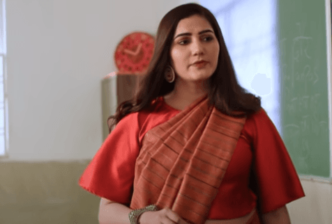 ट्रांसपेरेंट ड्रेस में सुरभि चंदना का ग्लैमरस अंदाज, 'नागिन' एक्ट्रेस की इस फोटो से नहीं हटेगी नजर