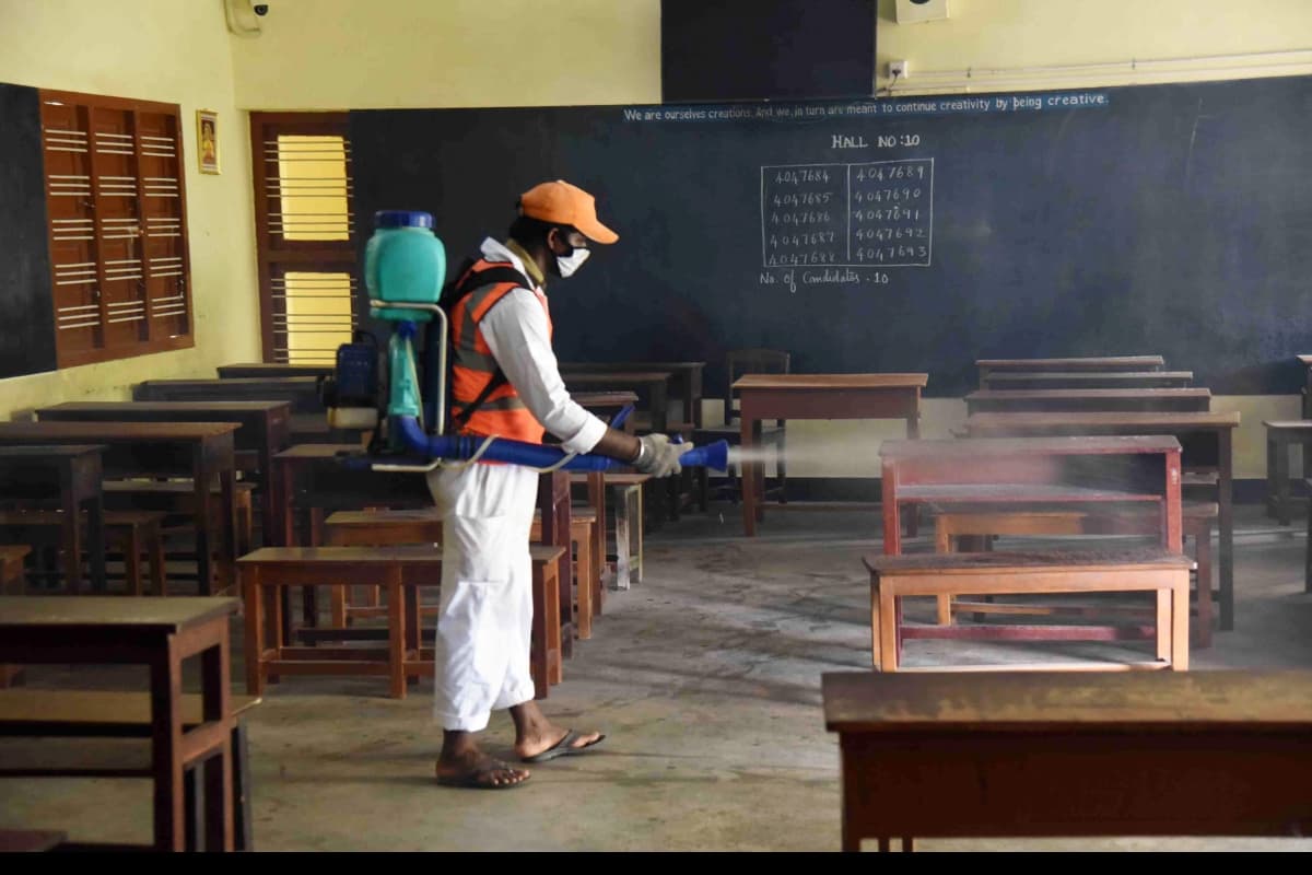 लॉकडाउन के अवधि की स्कूल फीस नहीं ले सकेंगे प्राइवेट स्कूल? कोर्ट ने किया नोटिस जारी