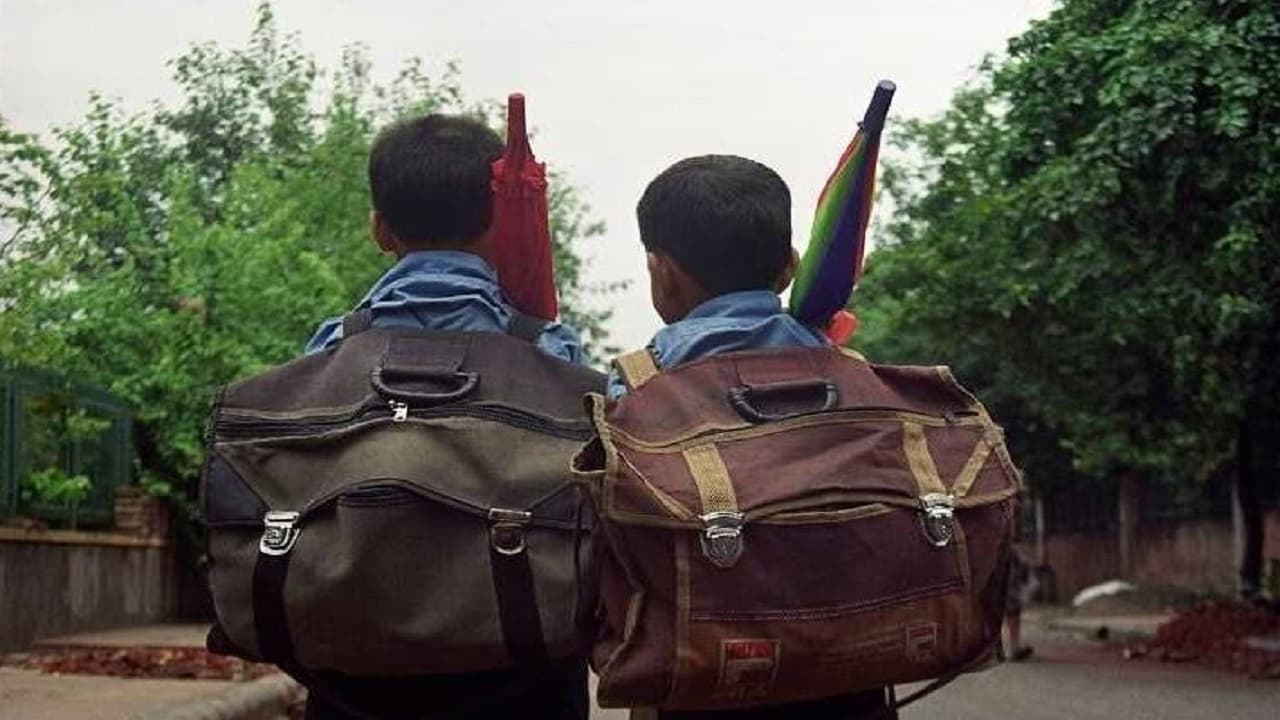 बिहार में आज बिना बस्ते के स्कूल पहुंचेंगे बच्चे, बोलेंगे- 'मैं हूं खिलाड़ी', अब हर शनिवार को नो बैग डे