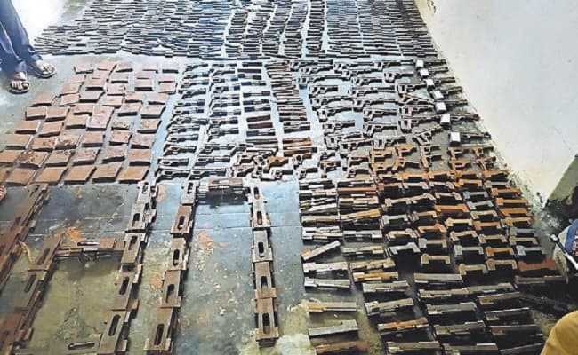 हथियार मामले में बिहार STF की बड़ी कार्रवाई, यूपी जाकर अवैध मिनी गन फैक्ट्री चला रहे कारोबारियों को दबोचा