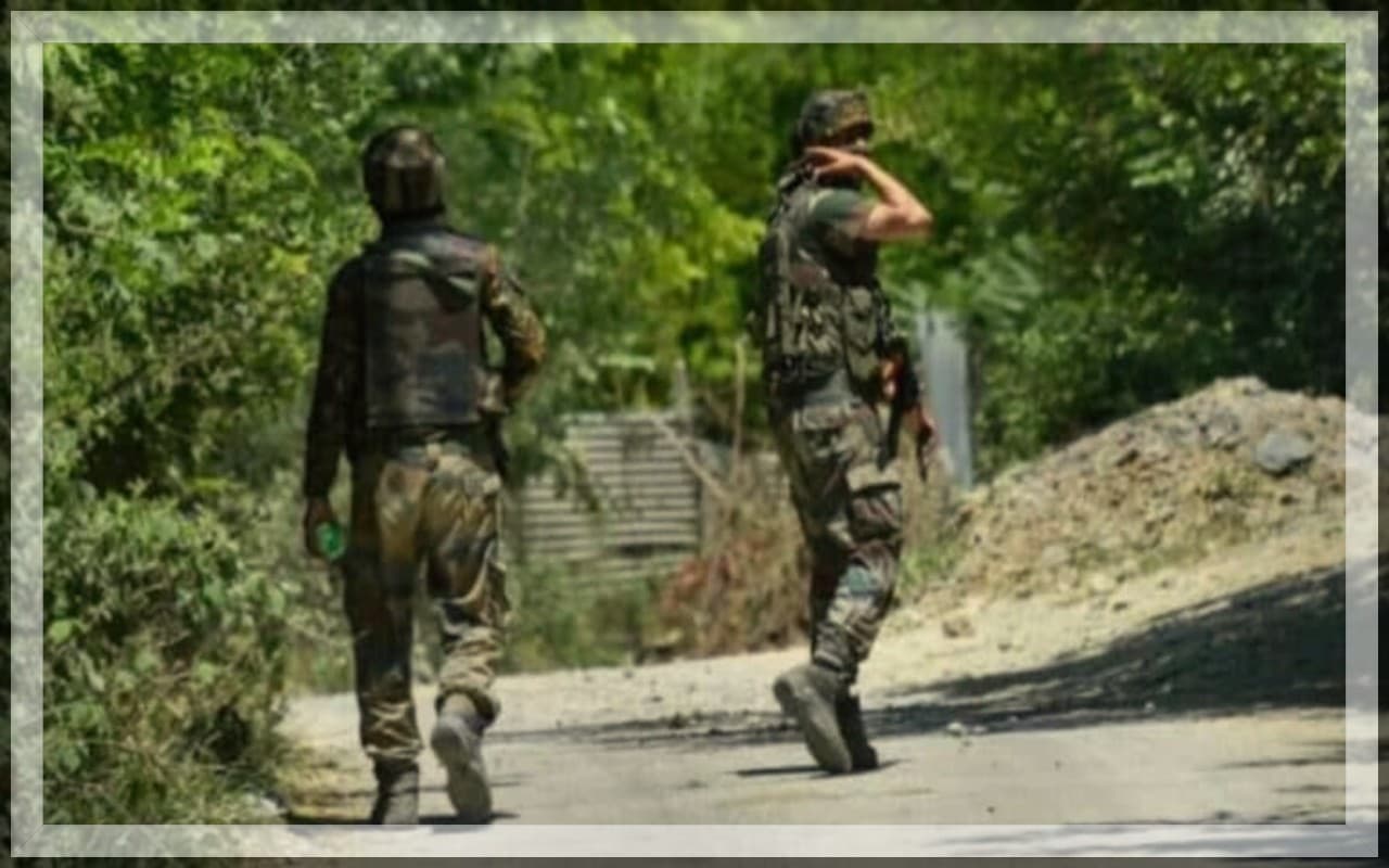 Jammu Kashmir: सुरक्षा बलों ने चलाया सर्च ऑपरेशन, गांव में दिखे 3 संदिग्ध व्यक्ति, ग्रामीणों को किया गया अलर्ट