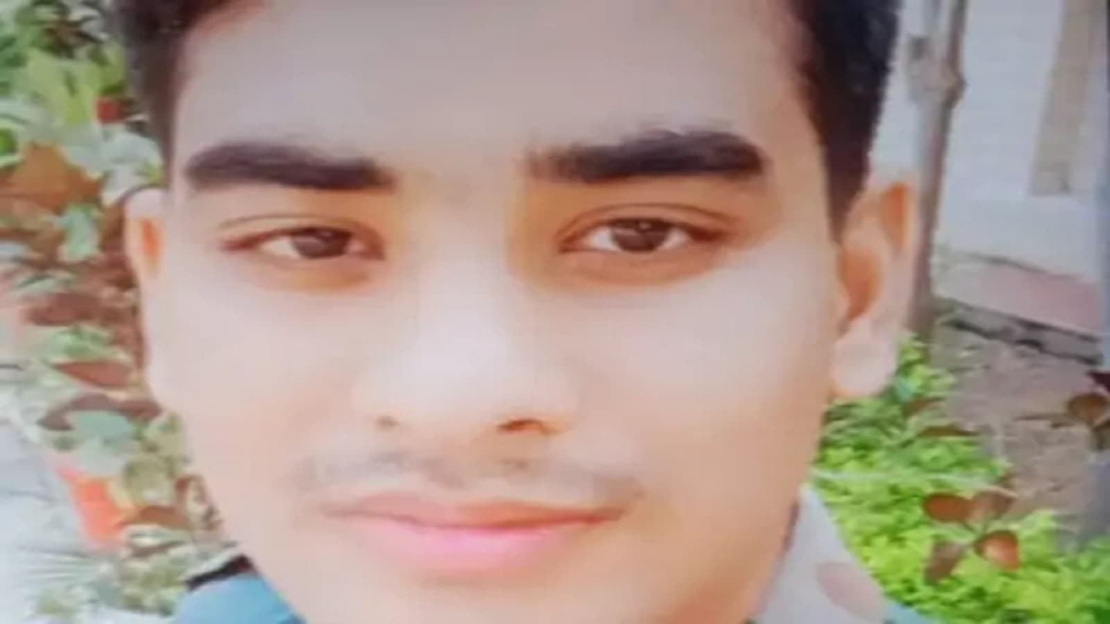 किसी लड़की से करता था प्यार, घरवालों ने जबरदस्ती करा दी दूसरे से शादी, जवान ने फंदे से लटक दे दी जान