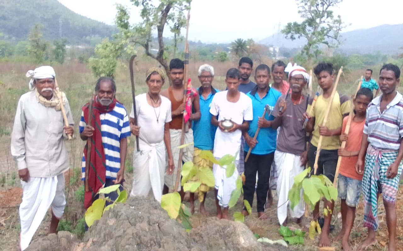 झारखंड : दलमा पहाड़ पर शिकार पर्व आज, 3000 से अधिक सेंदरा वीर हुए रवाना, वन विभाग ने लौटाने का किया दावा