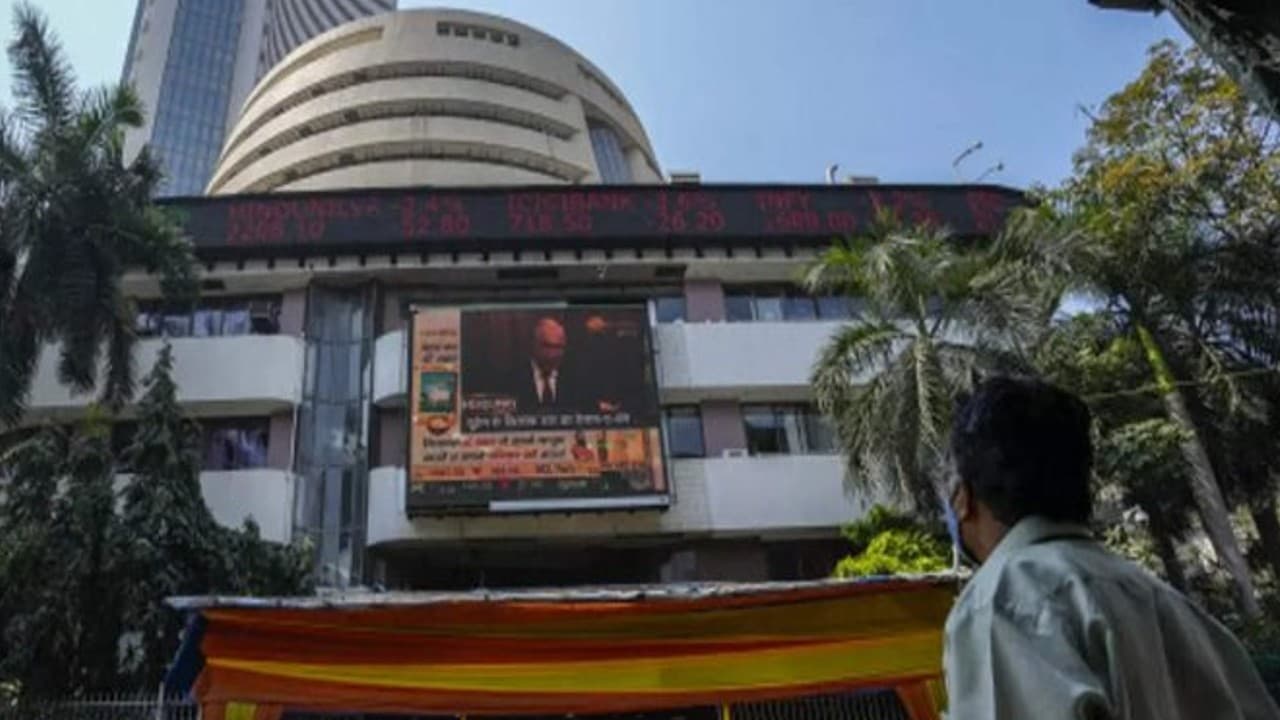 दो दिन की सुस्ती के बाद शेयर बाजारों में आई तेजी, शुरुआती कारोबार में सेंसेक्स-निफ्टी चढ़े