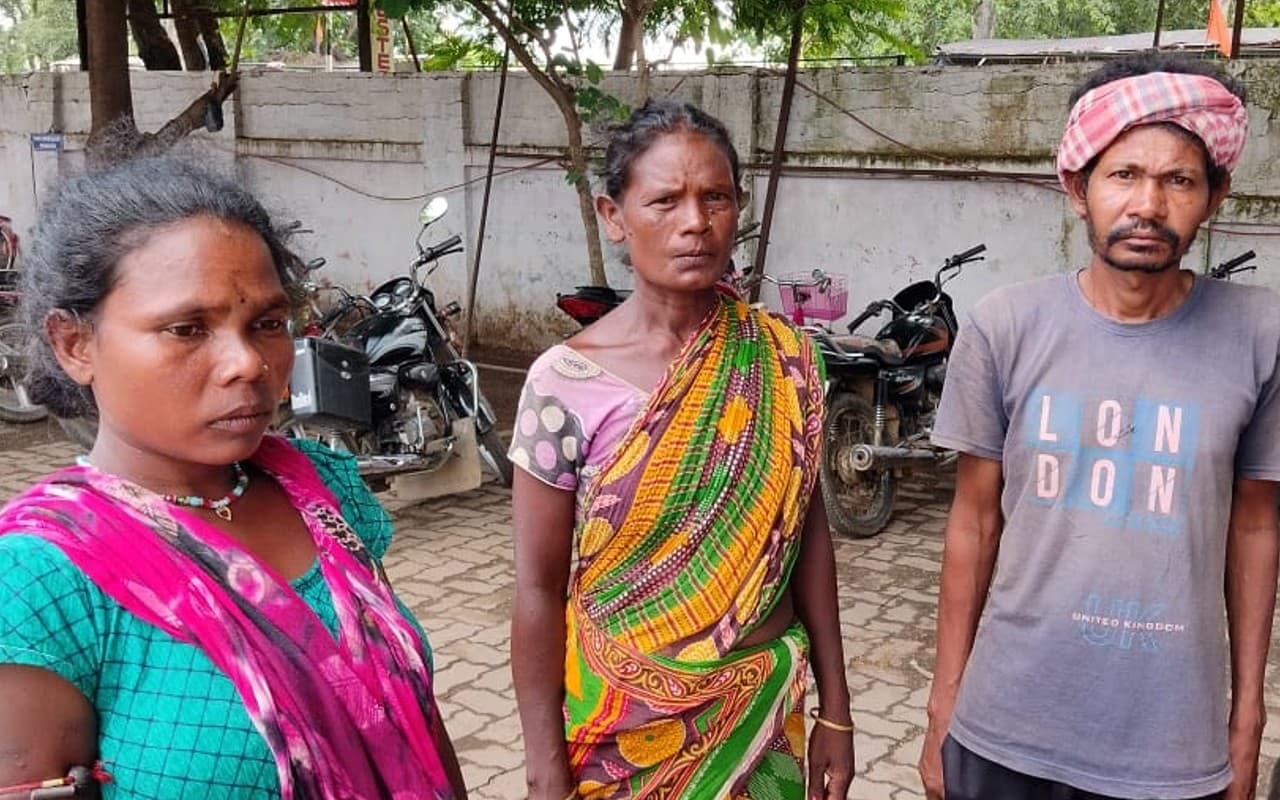 Jharkhand Crime News: सरायकेला में घर में सो रही बुजुर्ग आदिवासी महिला की धारधार हथियार से हत्या