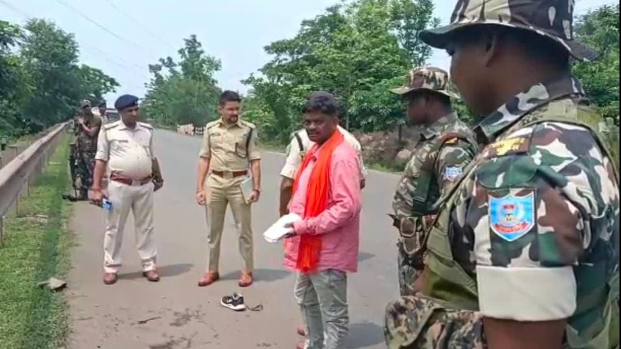 सरायकेला-कांड्रा मार्ग पर चांडरी पहाड़ी के पास अपराधियों ने युवक को मारी गोली, गंभीर रूप से हुआ घायल