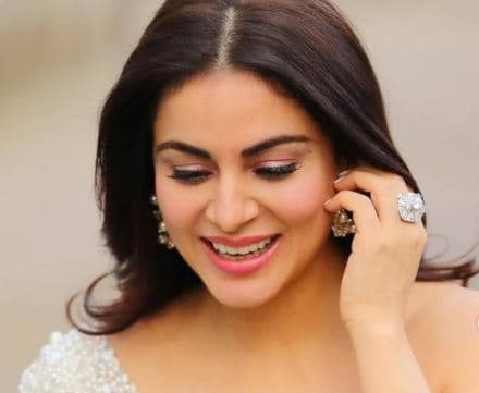 Kundali Bhagya की 'प्रीता' मोनोकिनी में दिखीं बेहद बोल्‍ड, होश उड़ा देगा श्रद्धा आर्या का ये अंदाज