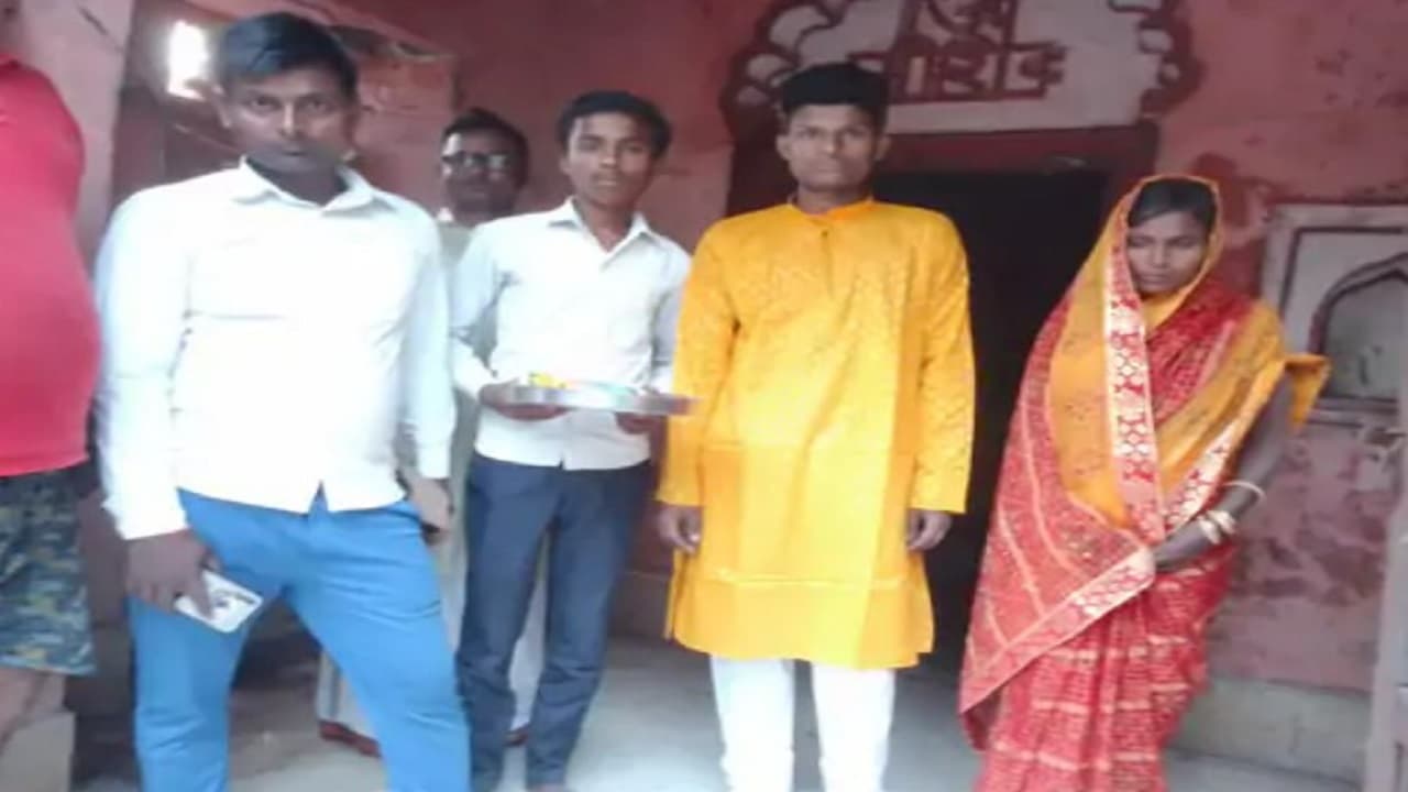 झारखंड की नौ दुर्गा-04 : रुढ़ीवादी सोच को पीछे छोड़ शालिनी दुबे बनी महिला पुजारी