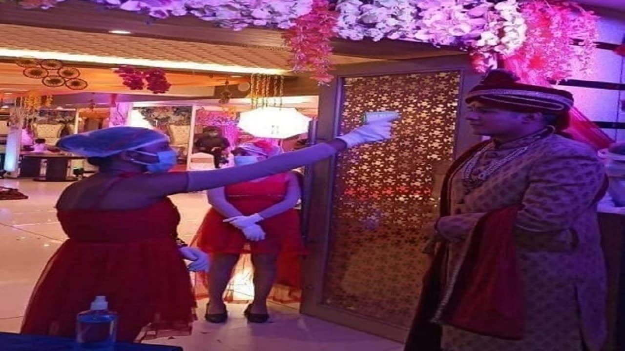 बिहार में विवाह समारोहों पर कोरोना का ग्रहण, 
गाइडलाइन जारी होते ही कैंसिल होने लगी बुकिंग