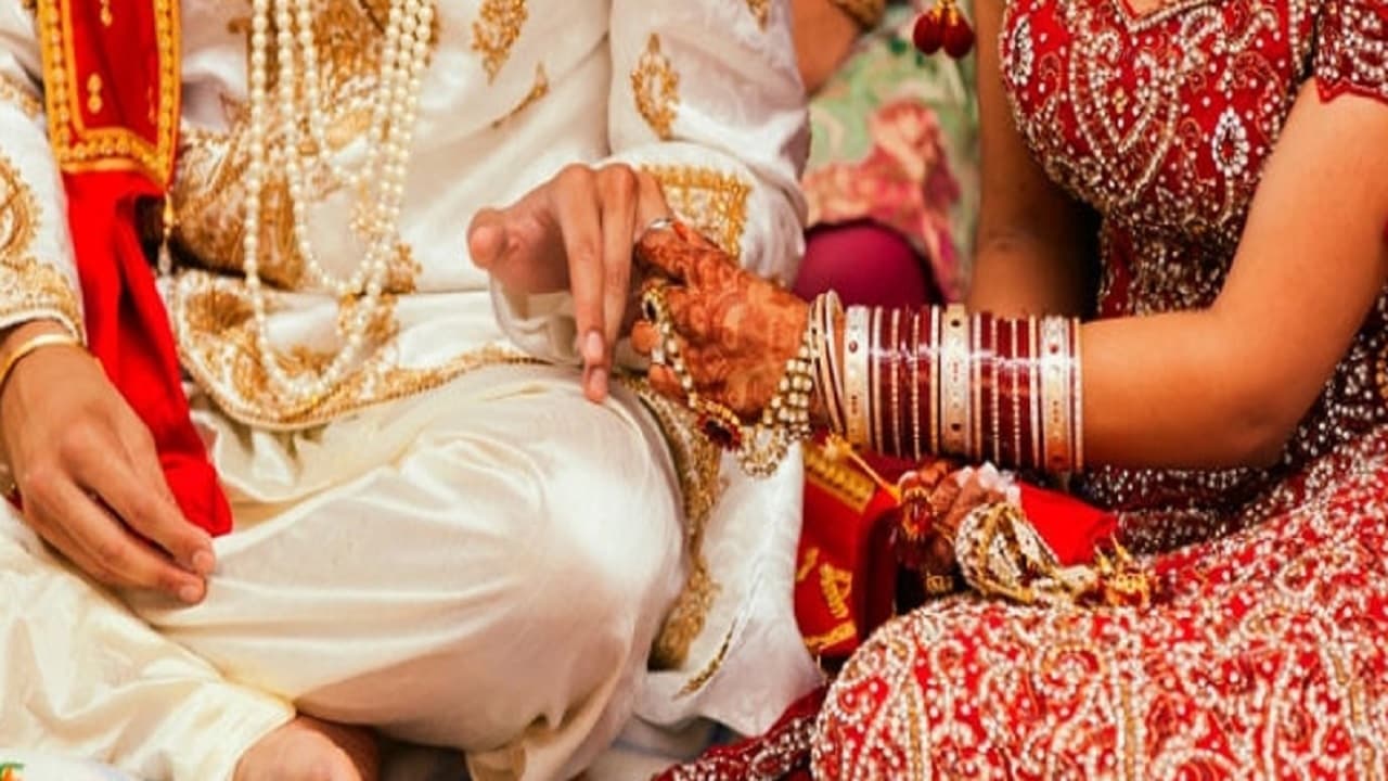 बिहार: 'सोने की चेन दो तभी मांग भरेंगे..' फिर लालची दूल्हे को दुल्हन का एक फैसला पड़ गया काफी महंगा