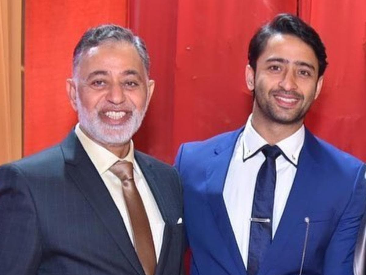 Shaheer Sheikh ने पिता के निधन के बाद पहली बार शेयर किया इमोशनल पोस्ट, हिना खान ने किया ये कमेंट