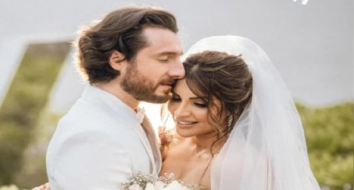सामने आई 'ये मेरी लाइफ है' फेम शमा सिकंदर की शादी की फर्स्ट फोटो, व्हाइट गाउन में खूबसूरत दिखीं एक्ट्रेस