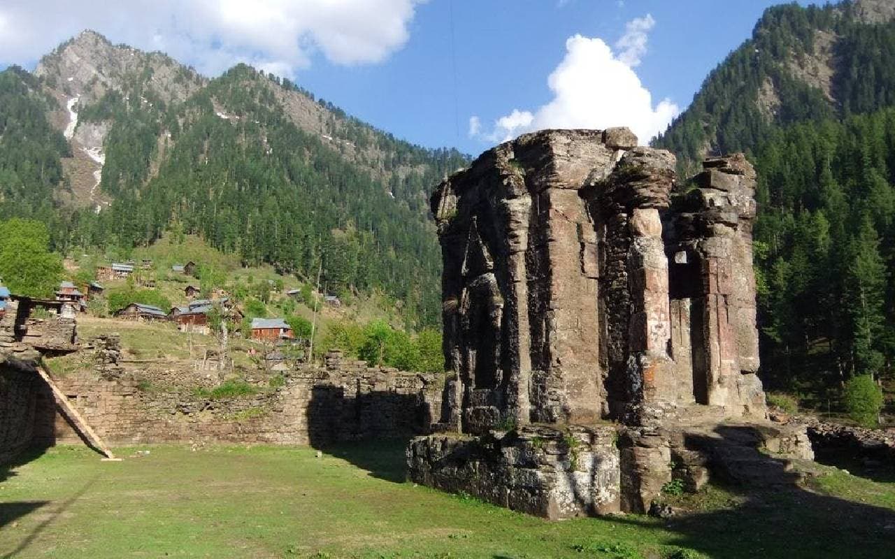 Sakthi Peethas: आदिशक्ति को समर्पित अष्टादश महाशक्तिपीठ, जानें इन्हें लेकर क्या है मान्यता