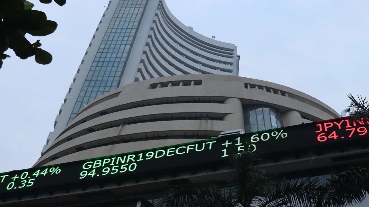 Stock News: डिफेंस कंपनी के इस स्टॉक ने 2022 में दिया 113% का रिटर्न, जानें कब तक जारी रहेगी तेजी?