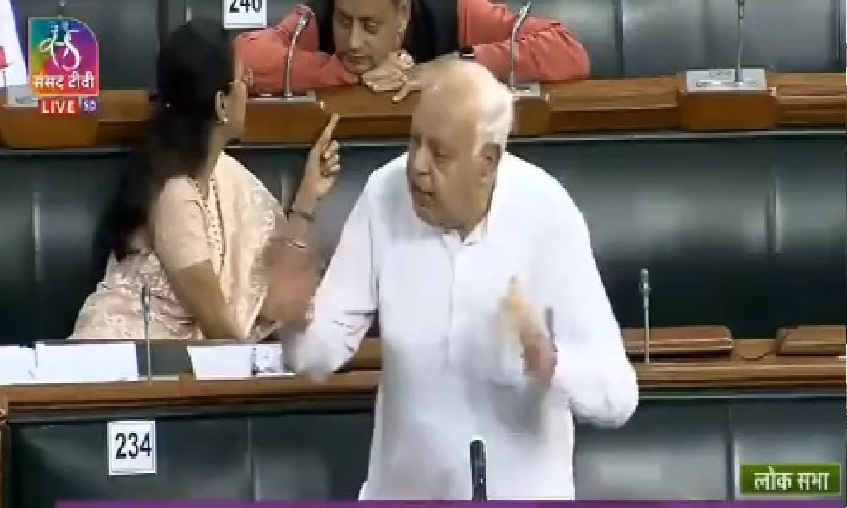 'सीता भी यहां बदनाम हुई', महिला सांसद के साथ वायरल वीडियो पर शशि थरूर ने कही ये बात