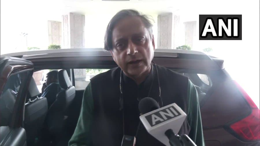 विदेशी ताकतें हमारे देश में लोकतंत्र की रक्षा करें,राहुल गांधी ने नहीं कहा फिर माफी क्यों मांगें : शशि थरूर