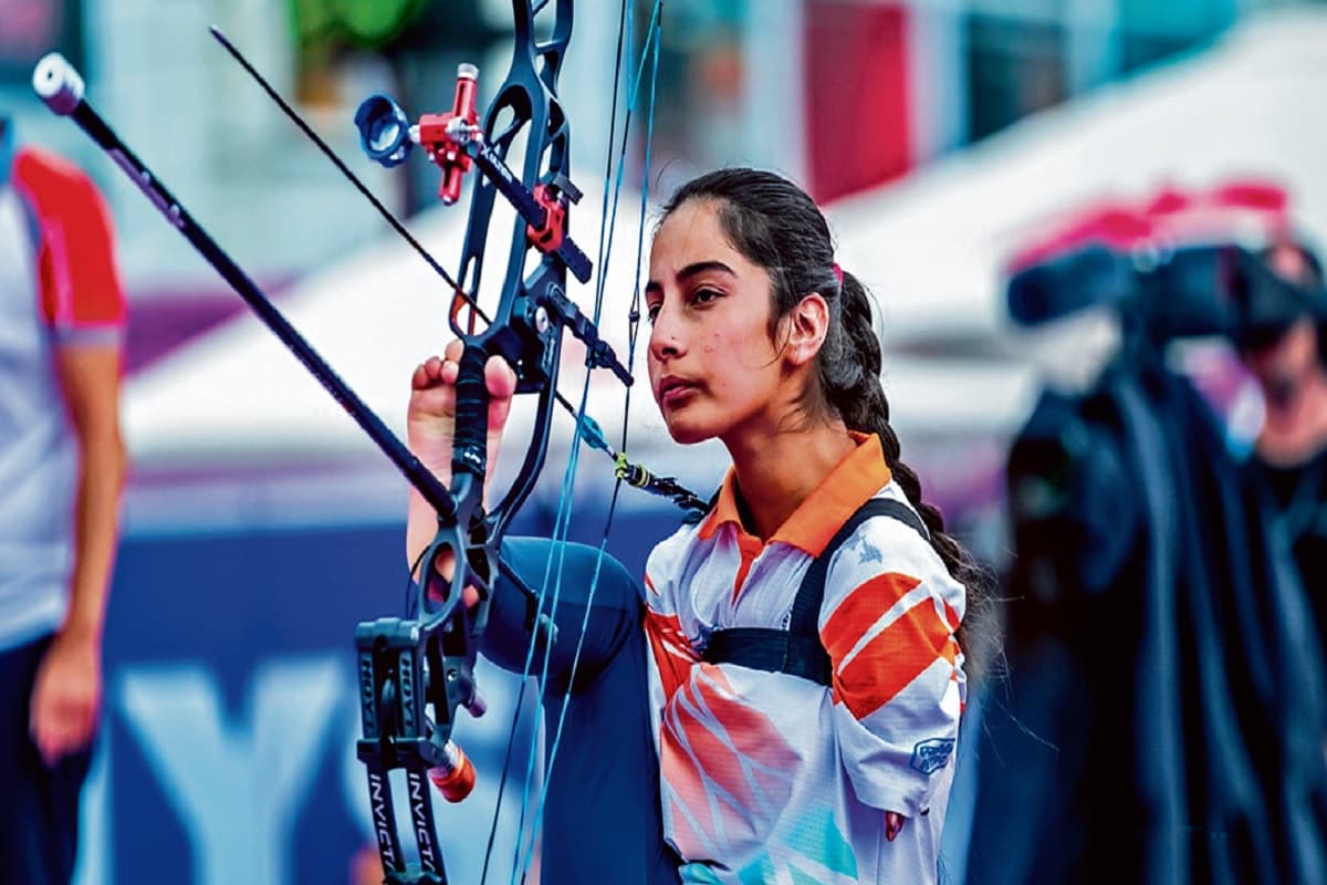 दोनों हाथ से दिव्यांग होने के बावजूद शीतल देवी ने एशियाई पैरा गेम्स में जीते मेडल, जानें कैसे बदली उनकी जिंदगी