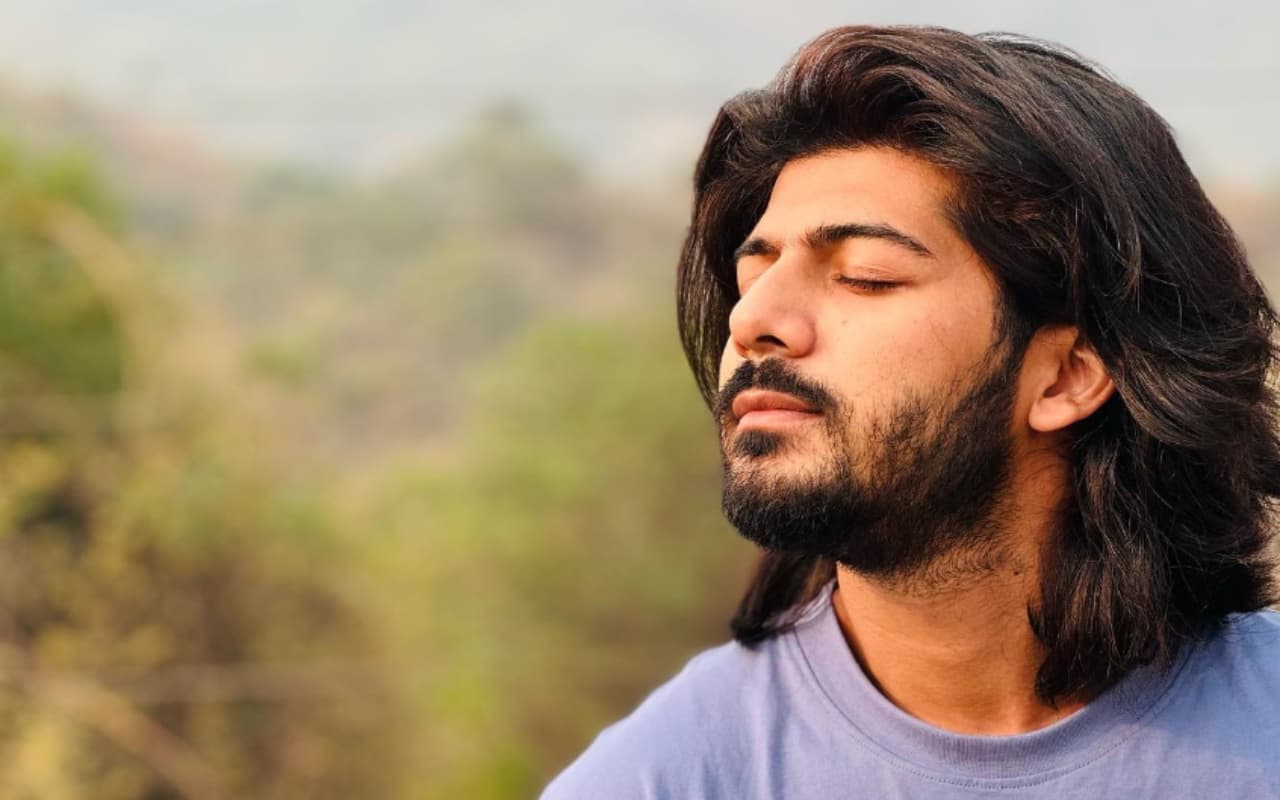 शीजान खान ने सोशल मीडिया पर शेयर किया ‘प्यार’ को लेकर इमोशनल पोस्ट, लिखा- इश्क में मरना अच्छा नहीं…