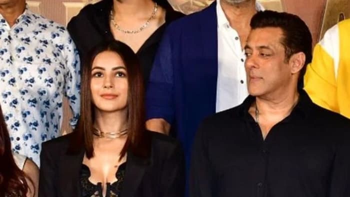 सिद्धार्थ शुक्ला को नहीं भूल पाई हैं शहनाज गिल, सलमान खान बोले- अब तो मूव ऑन कर जाओ... एक्ट्रेस हुई इमोशनल