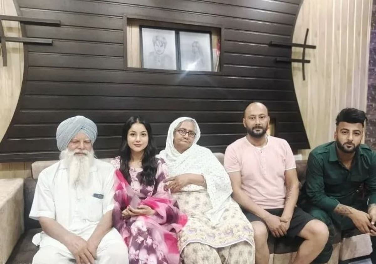 Shehnaaz Gill के घर में दिखीं सिद्धार्थ शुक्ला की झलक, फैंस बोले- सिड और सना का प्यार अमर हो गया…