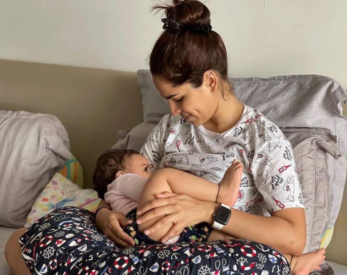 कोरोना पॉजिटिव Shikha Singh को ब्रेस्टफीड कराने में हो रही दिक्कत,कहा- 36 घंटों से नहीं देखा अलायना का...