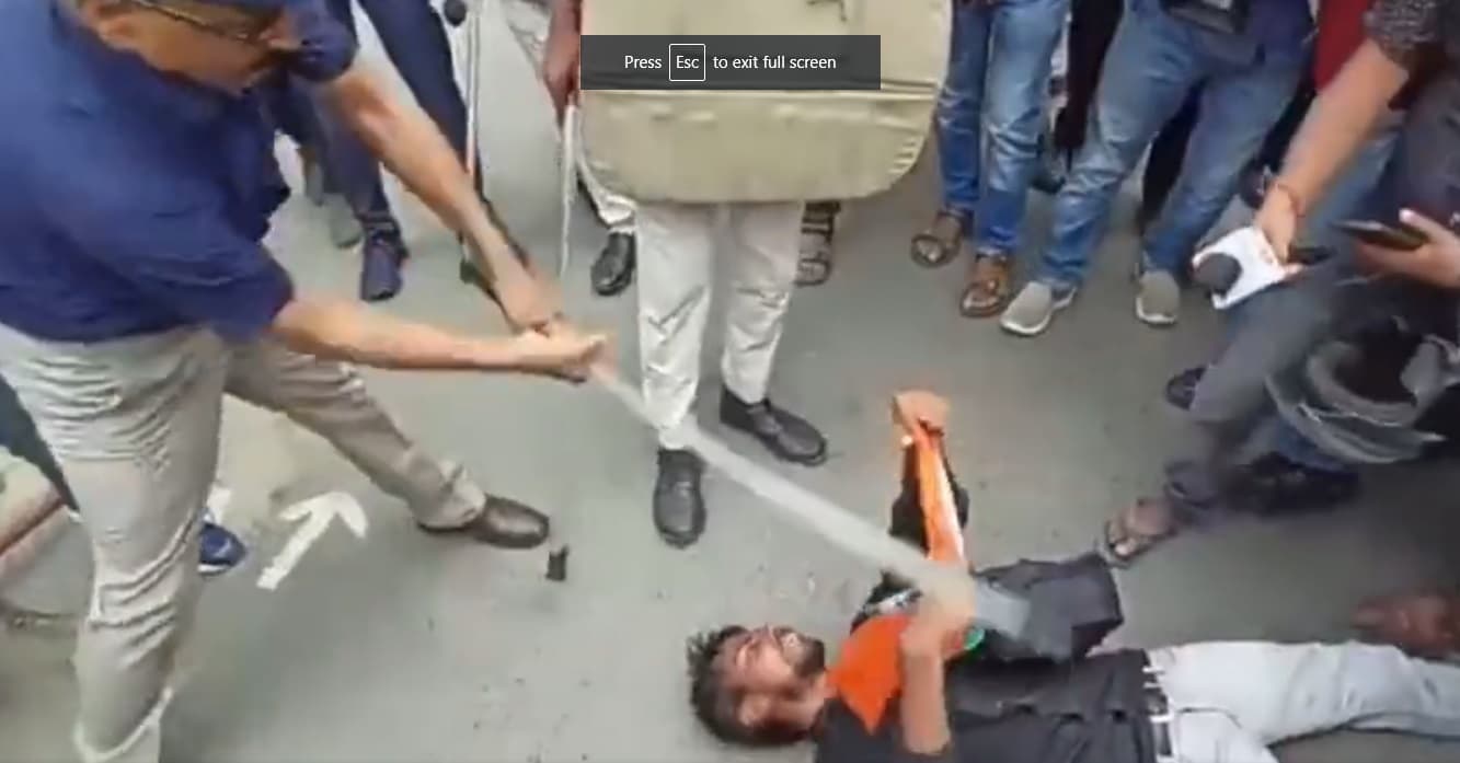 Tejashwi Yadav से कल ही शिक्षक अभ्यार्थियों ने सोशल मीडिया पर मांगी थी नौकरी, आज हो गया सभी का कल्याण !