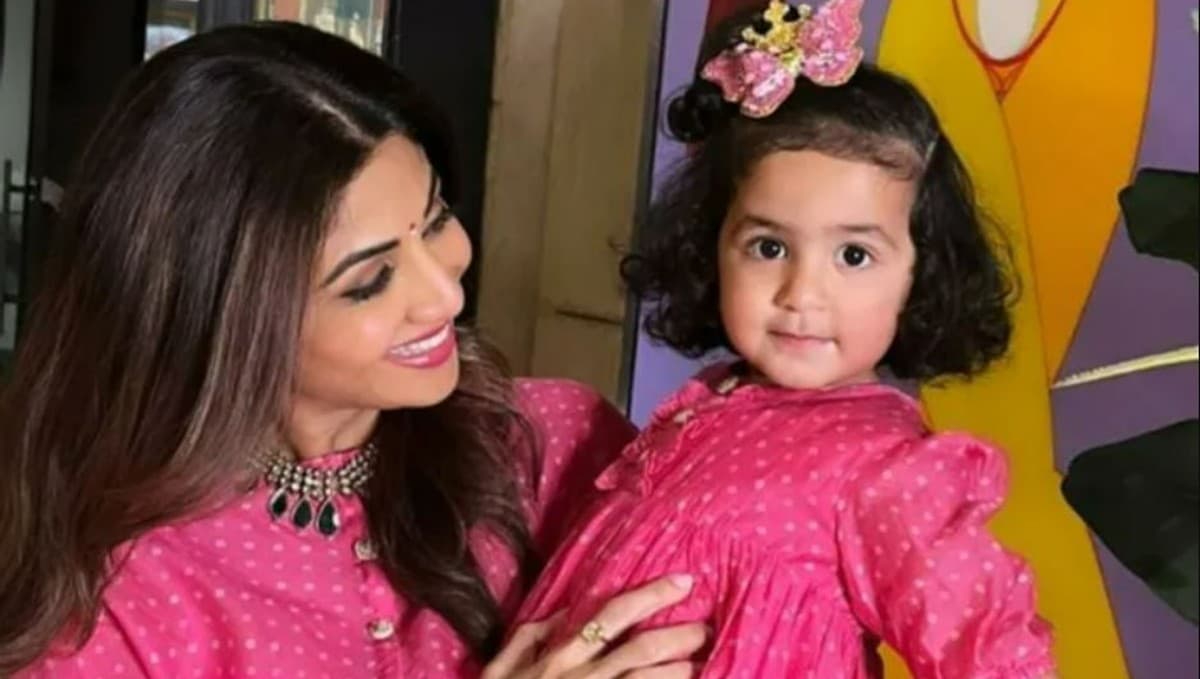 शिल्पा शेट्टी की बेटी समीशा की क्यूटनेस पर फिदा हुए फैंस, वायरल वीडियो पर कर रहे  जमकर कमेंट्स