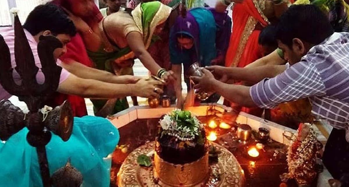 श्रावणी मेला 2023: सावन की पहली सोमवारी के लिए सज गये शिवालय, श्रद्धालुओं की भीड़ से बढ़ी रौनक